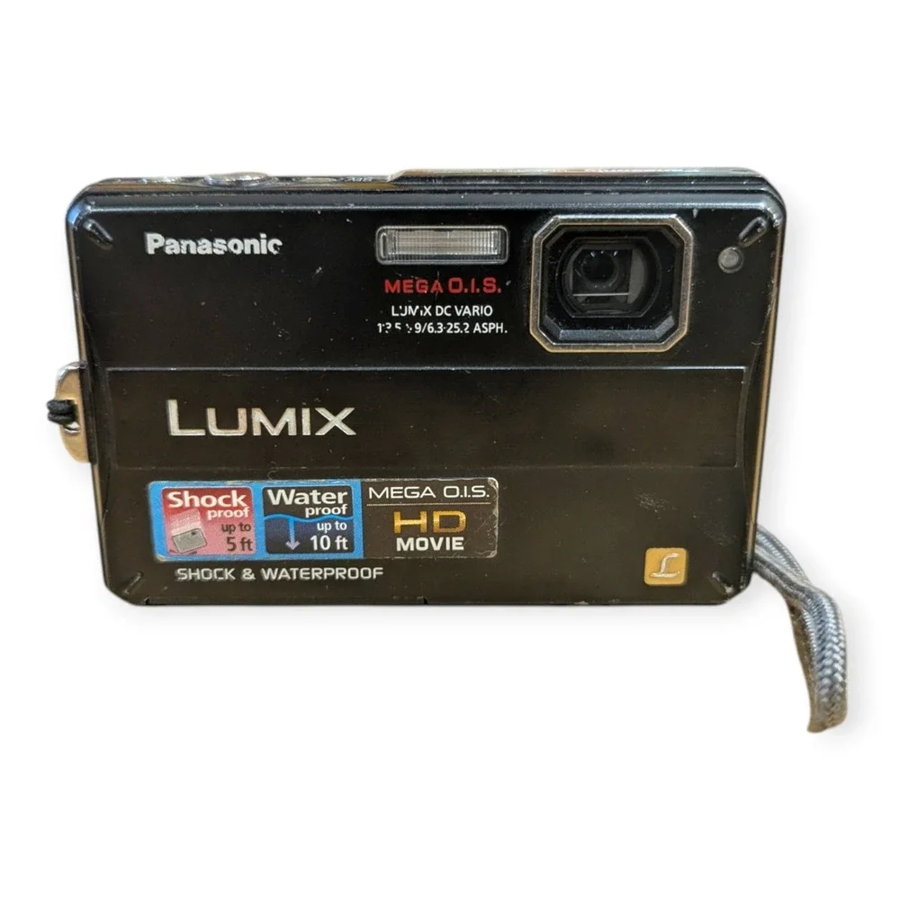 Panasonic Lumix DMC-TS10 14.1MP Waterproof Digital Camera Black‎ Charger Battery